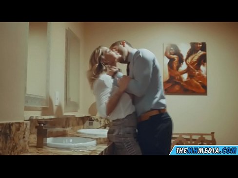 ❤️ Том биетэй шаргал үст таныг нийтийн бие засах газар уруу татах үед ❤️❌ Супер порно порно дээр mn.porn-mz-com.ru ❌
